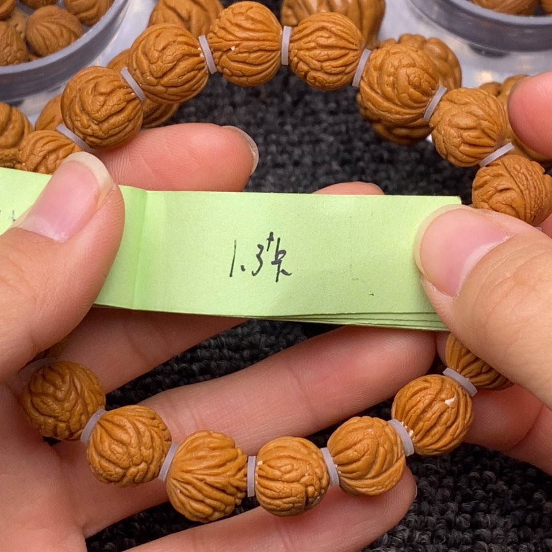秦岭山脉龙纹桃核 18