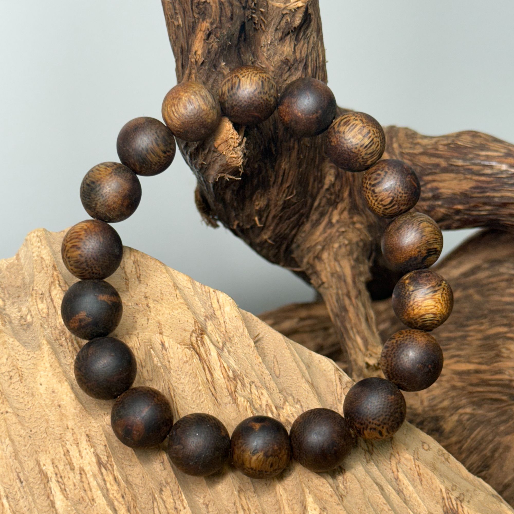 沉香【杭仔精选ss级】海南绿奇楠 准一乌身圆叶 圆珠 10mm 单圈 