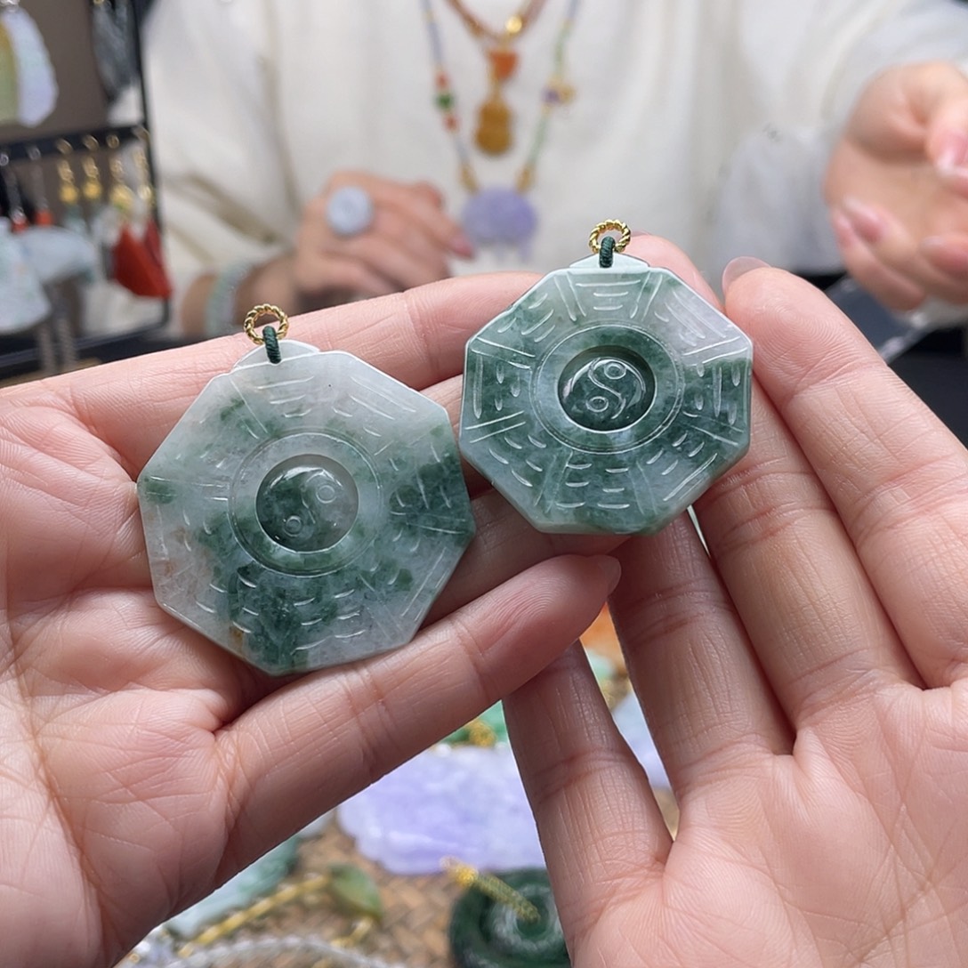 ｃ***坤翡翠未镶嵌颈饰待编织