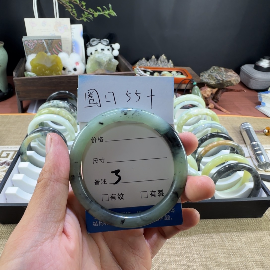 未镶嵌蛇纹石玉手镯