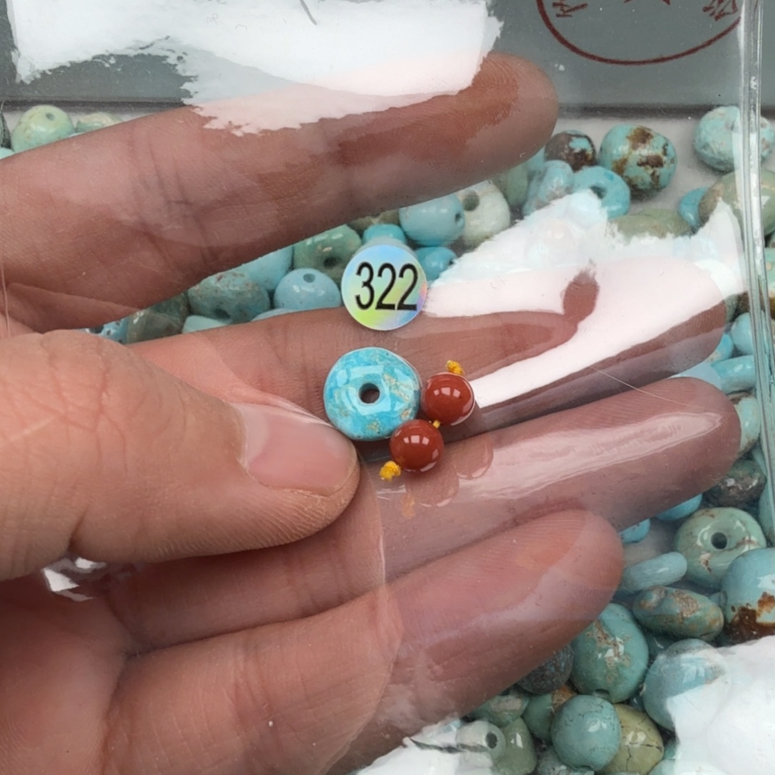 南红玛瑙未镶嵌珠宝奇石