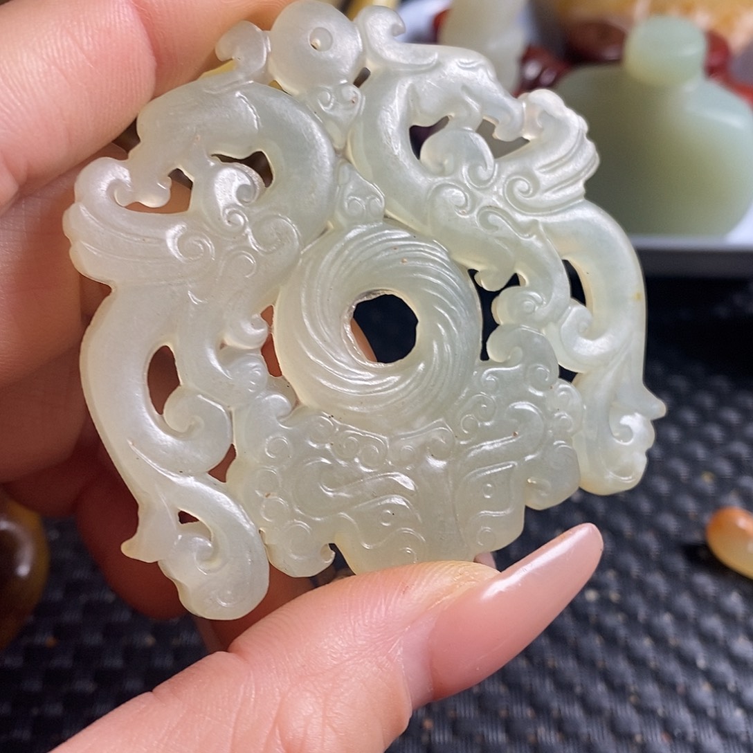 岫玉未镶嵌珠宝奇石