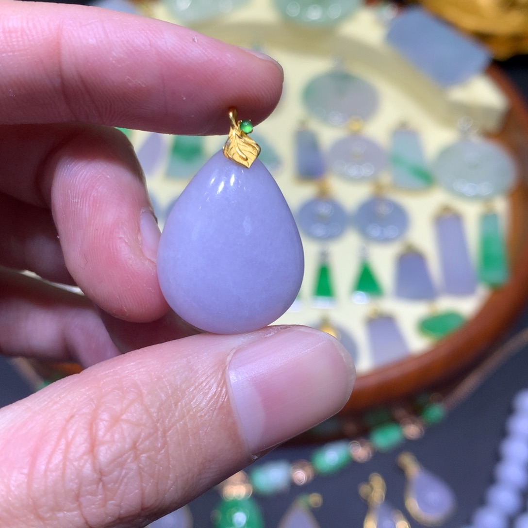 翡翠吊坠(不含链)18K金镶嵌