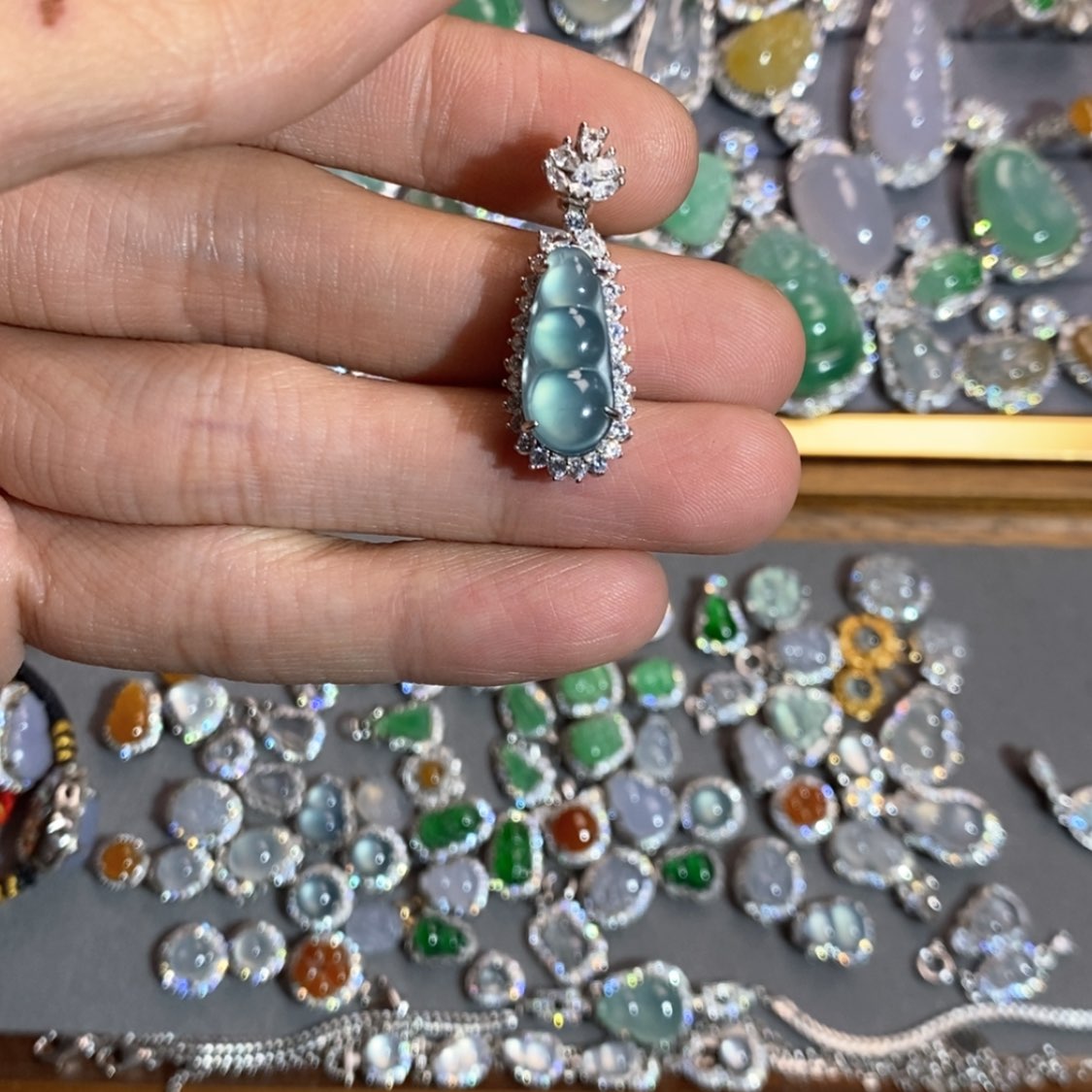 【闪购商品】翡翠颈饰未镶嵌言**嫣翡翠