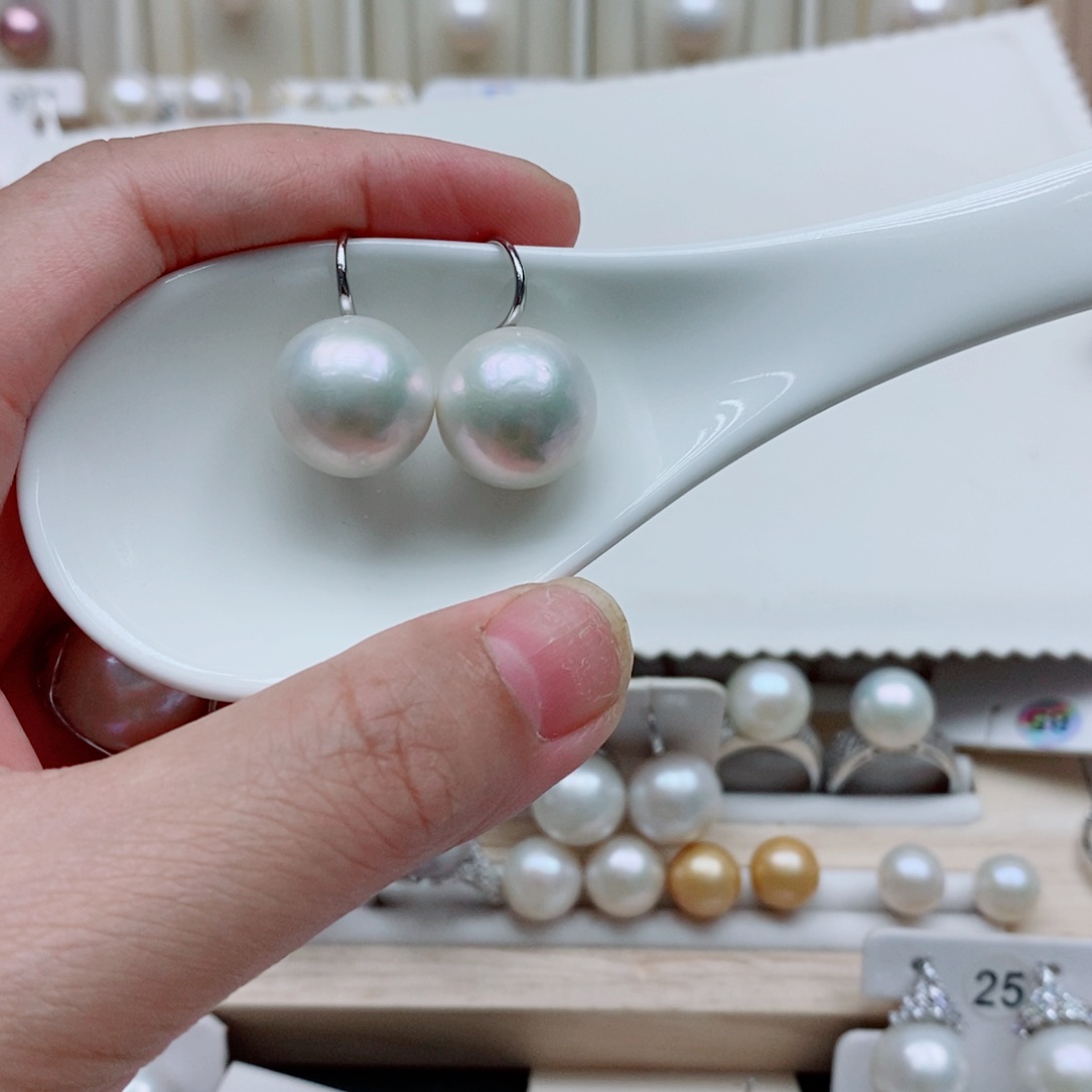 山***娘淡水珍珠银S925镶嵌吊坠(赠链)