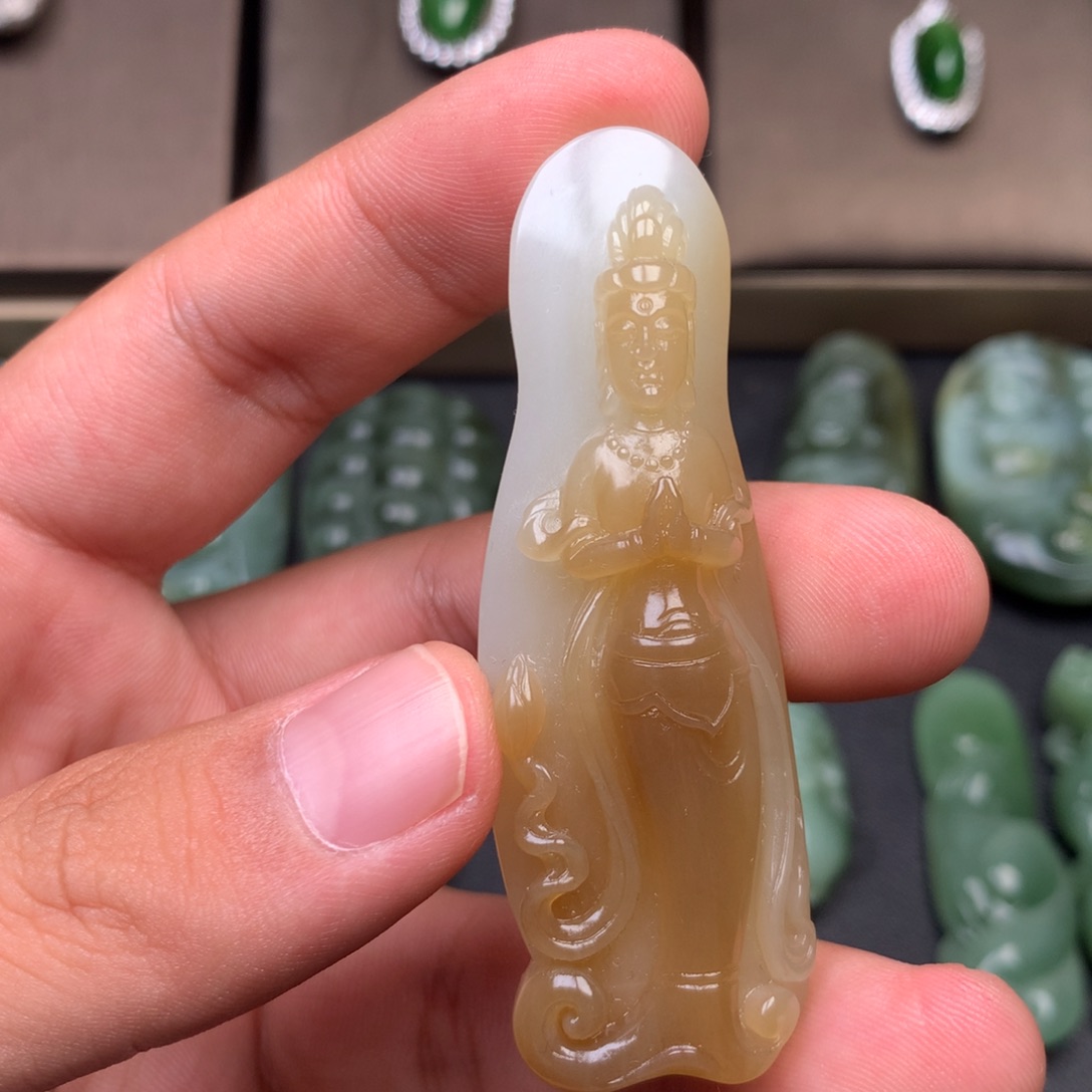 颈饰未镶嵌和田玉