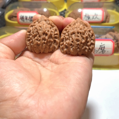 文玩核桃吊坠32官帽