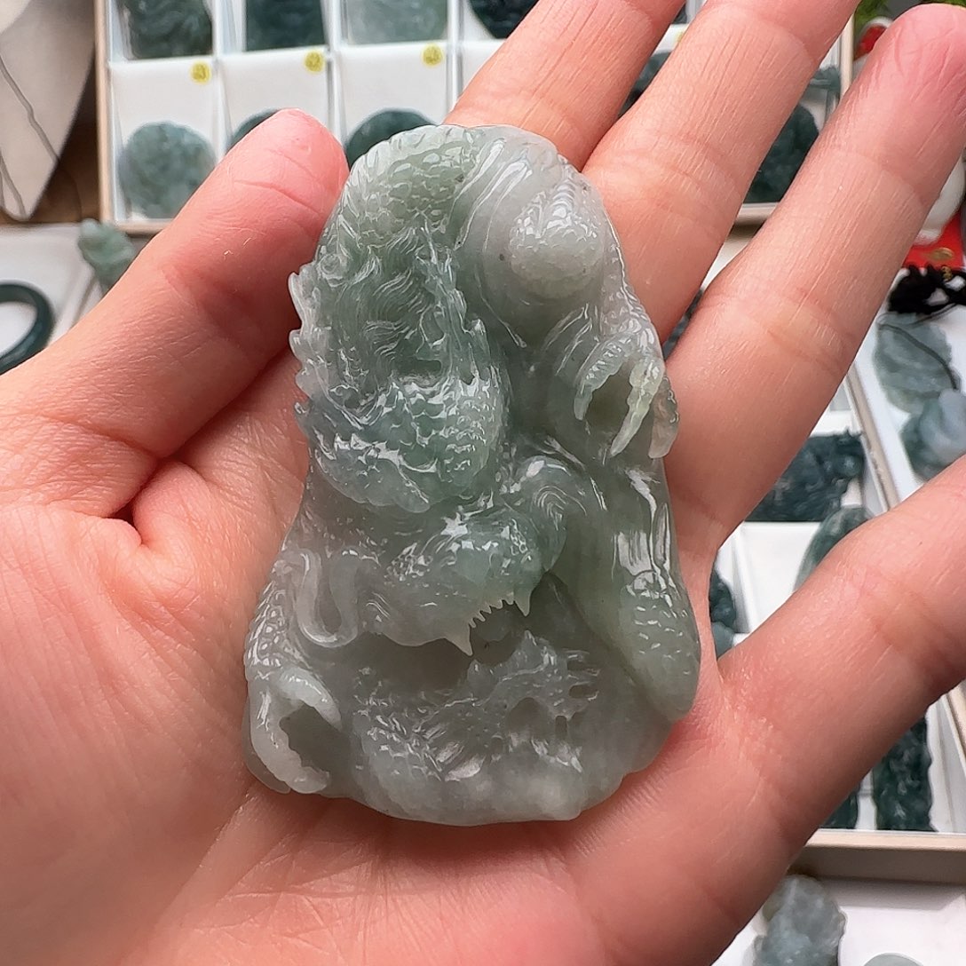 定制翡翠未镶嵌大威天龙翡翠定制