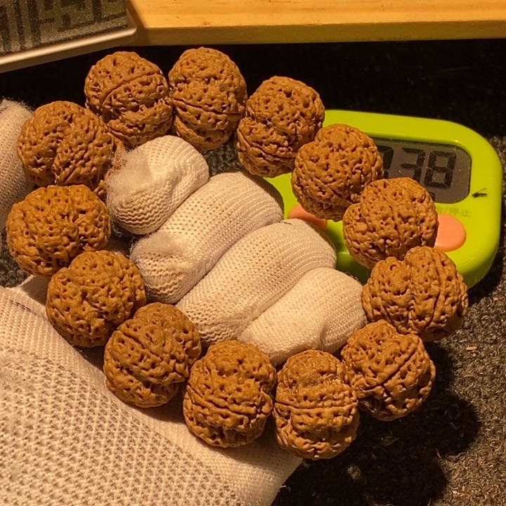 帅****吊坠金刚菩提你说是谁在的了