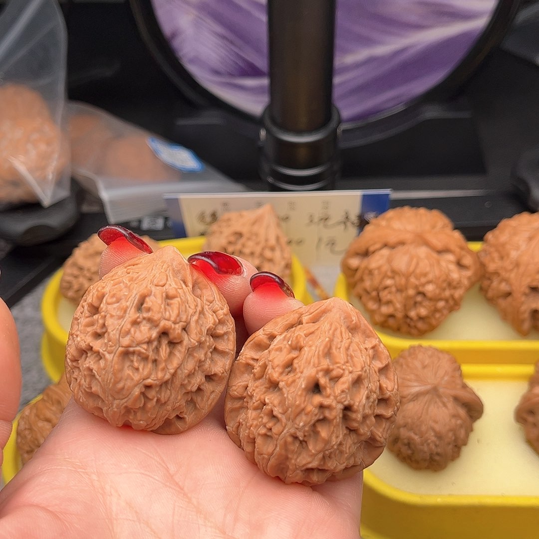 文玩核桃把件水龙文磕碰37