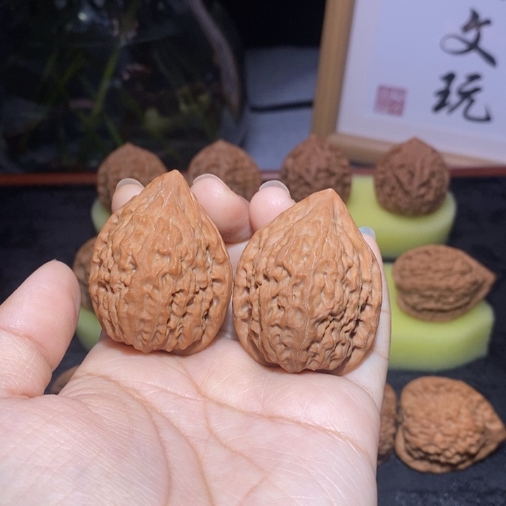 文玩核桃吊坠野鸡心