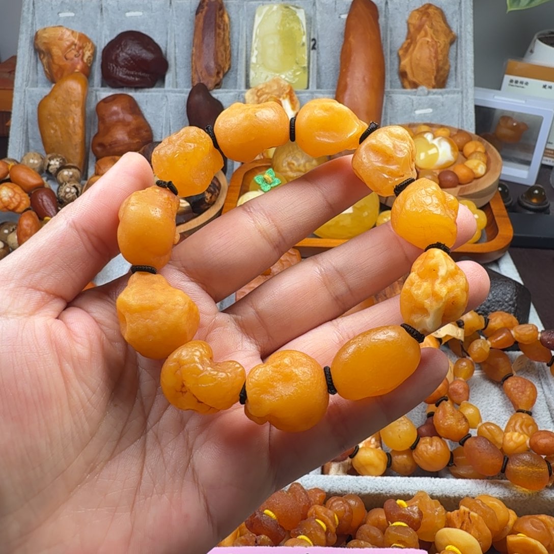 定制琥珀未镶嵌55克价