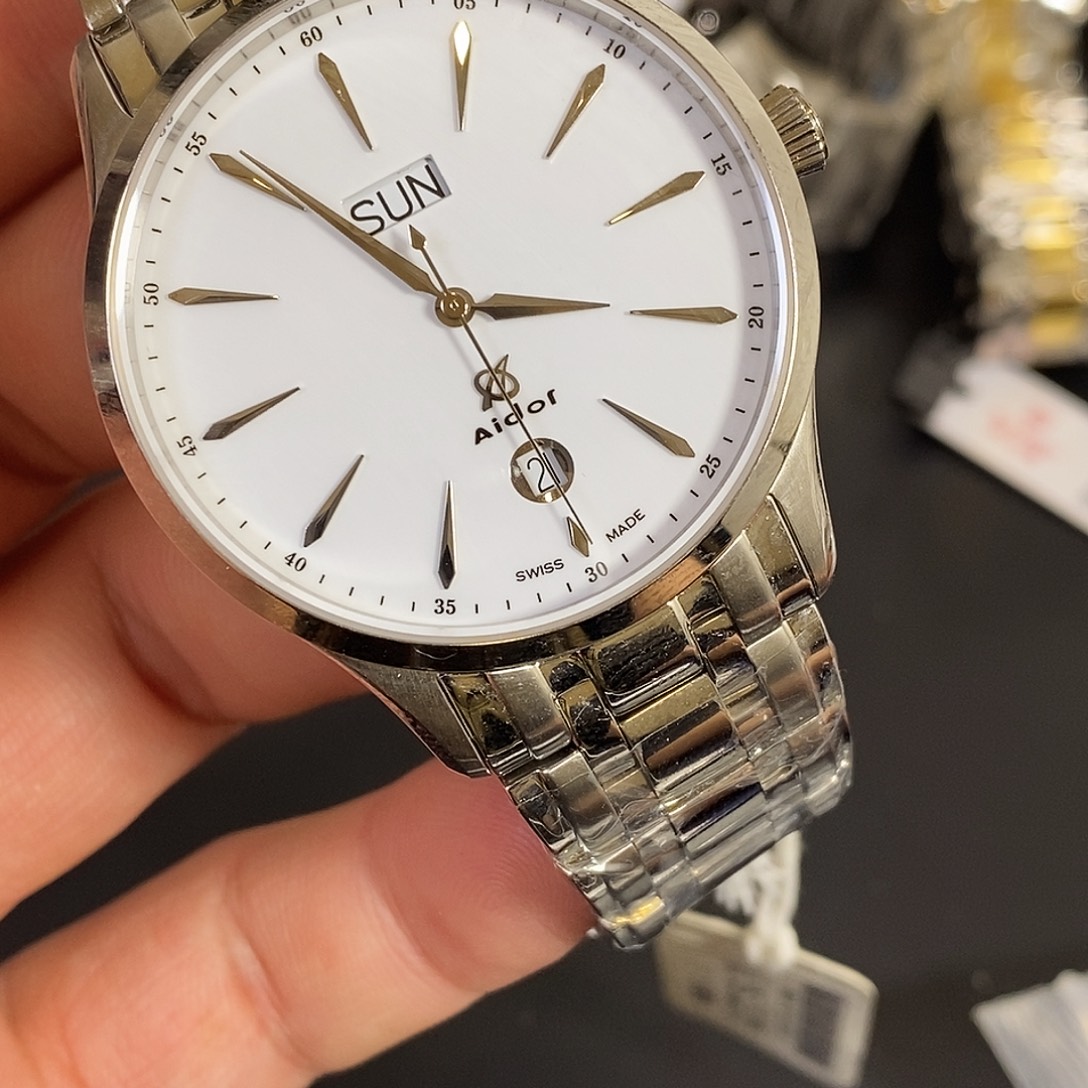 瑞士朗达石英孤品一只