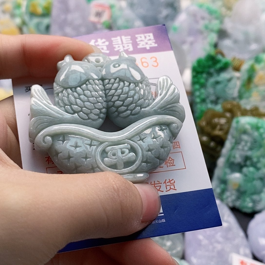 吊坠(不含链)未镶嵌翡翠