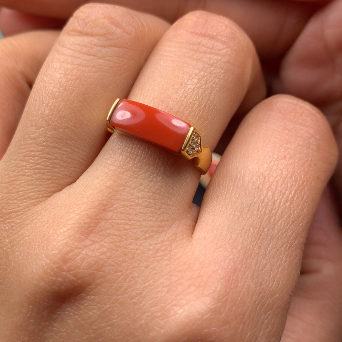 南红玛瑙戒指18K金镶嵌