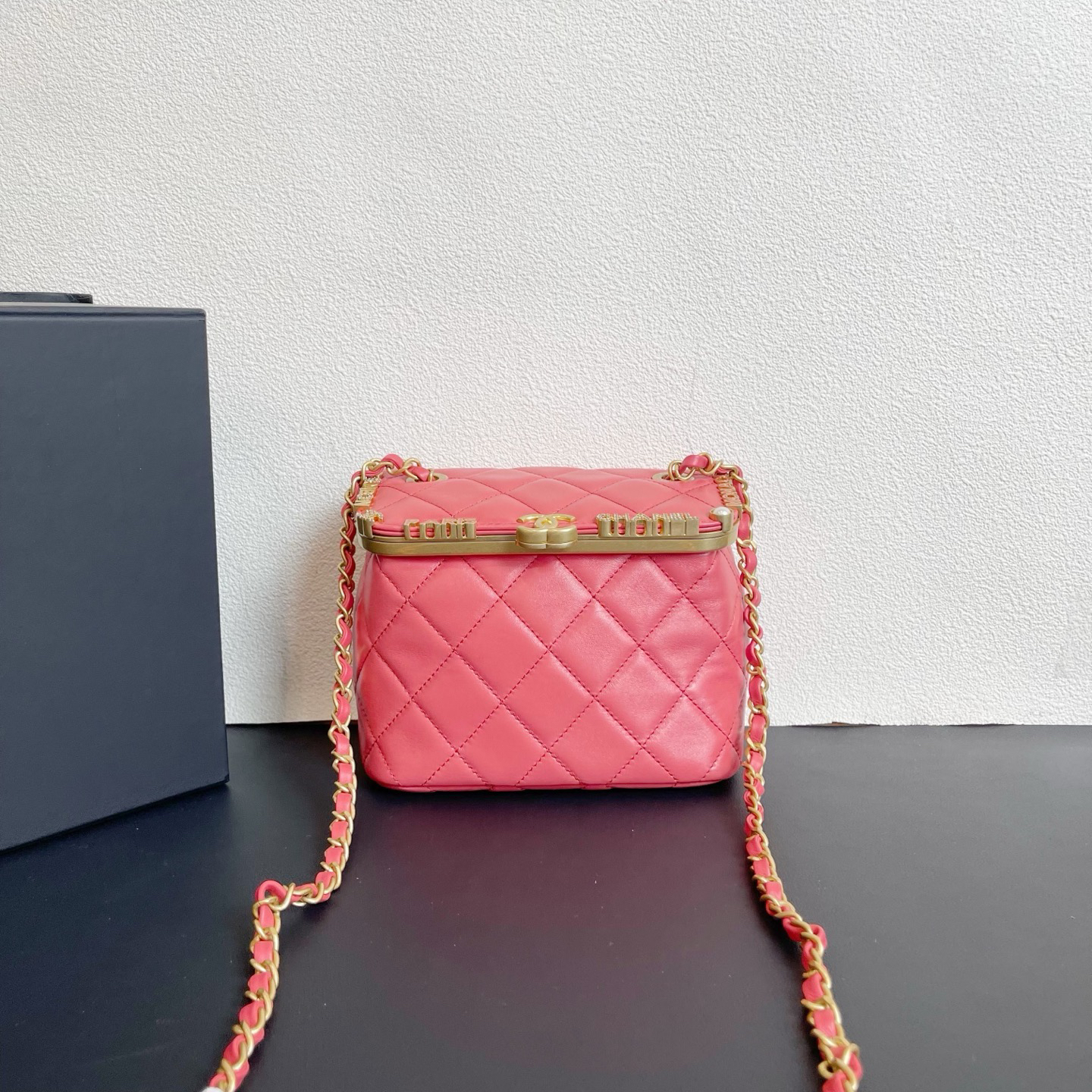 95新 Chanel/香奈儿 98新 奢总管/大垃圾桶包/芯片