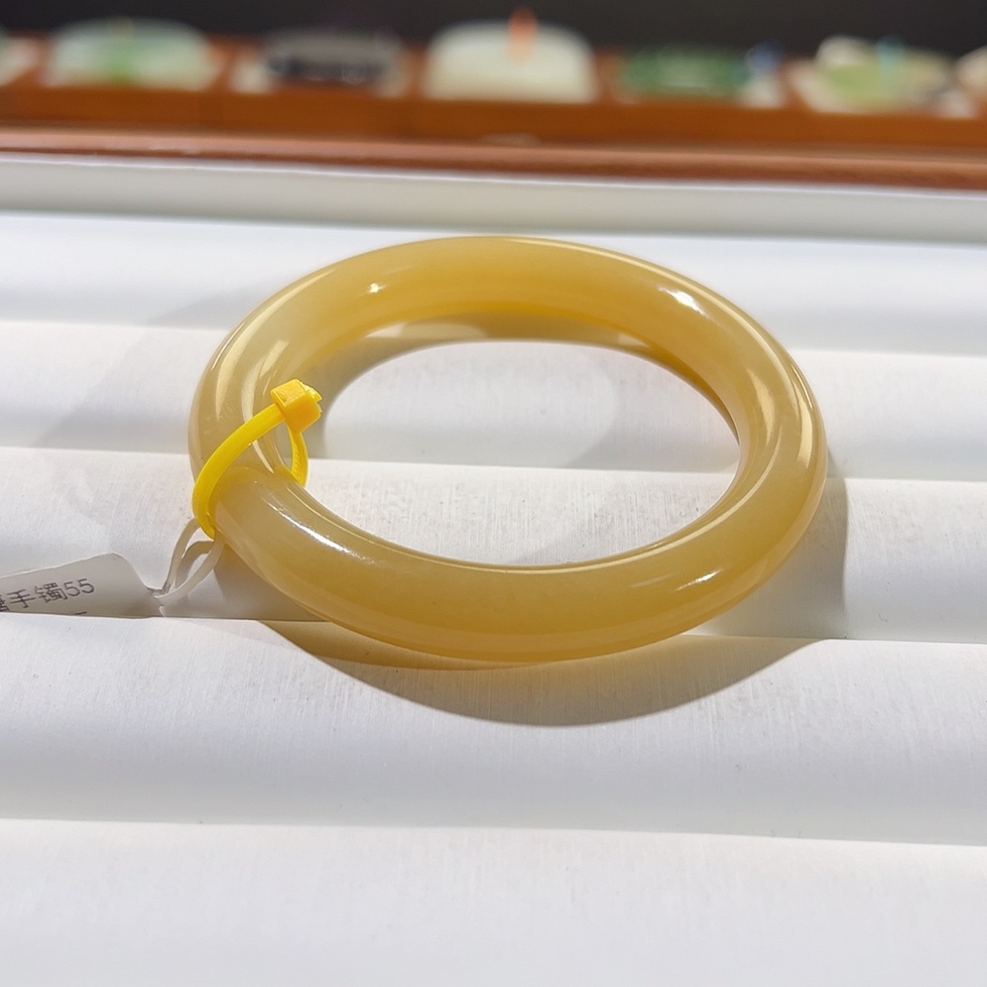 和田玉手镯未镶嵌黄金糖