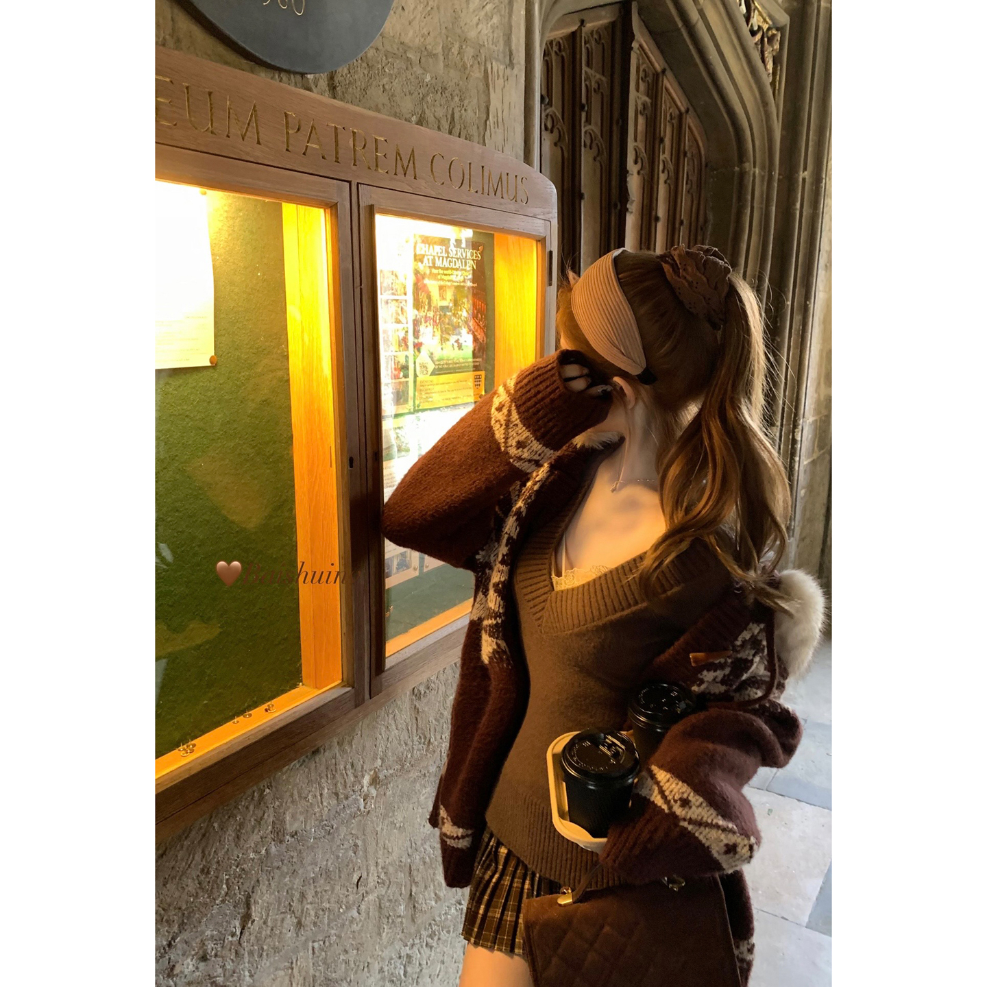 【白水女】高智感姐姐 V领毛针织衫格子半身裙女秋冬氛围感纯欲套装