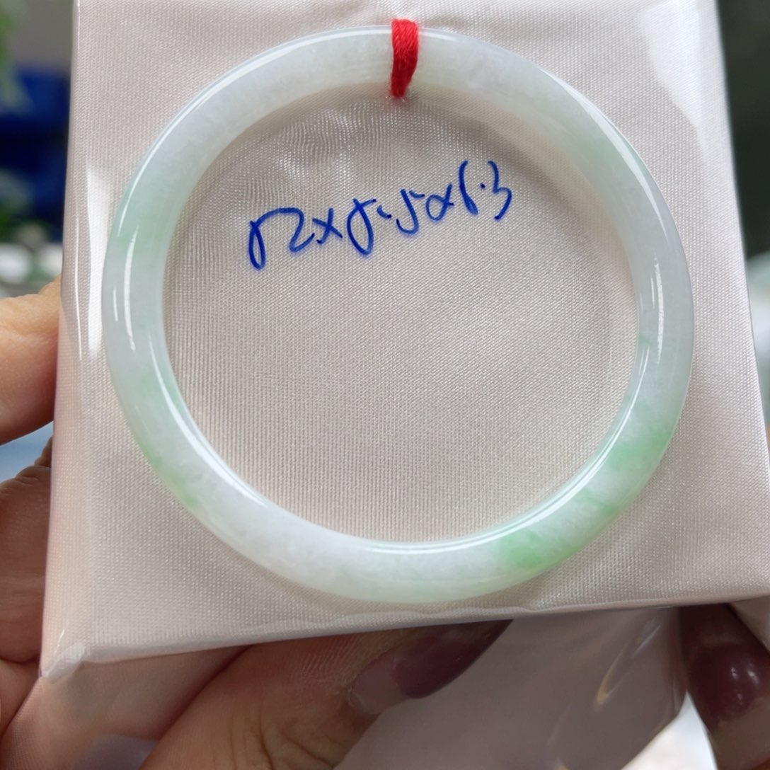 未镶嵌手镯翡翠翡翠