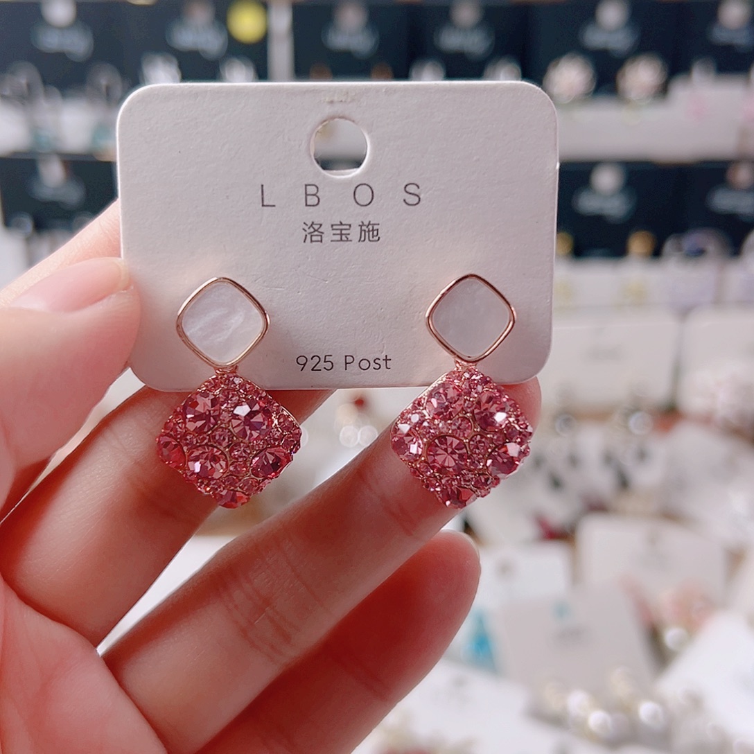 明****琉璃铁合金合金耳环的