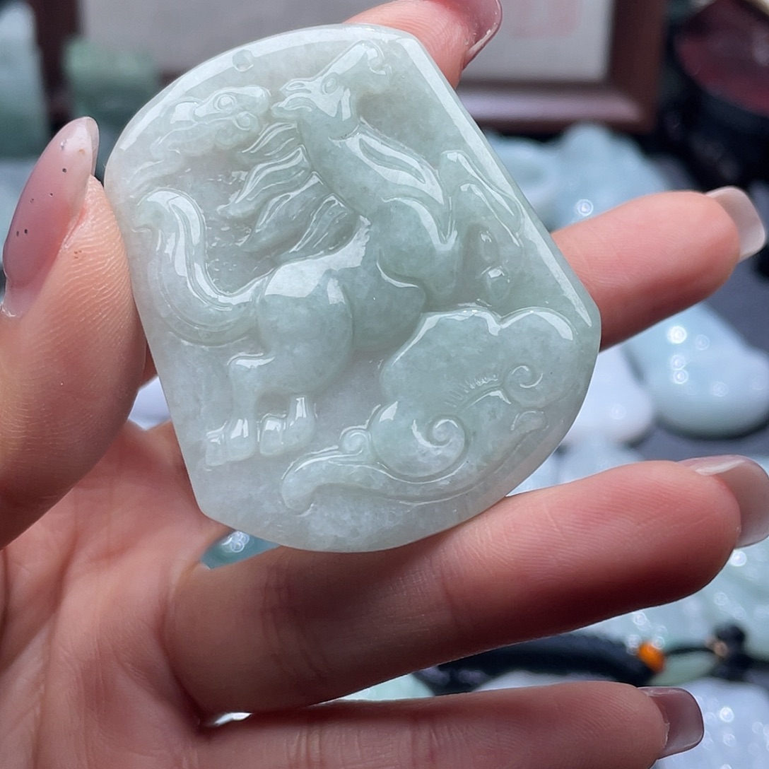翡翠未镶嵌颈饰翡翠