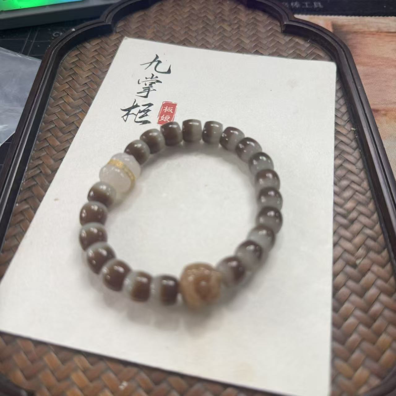 天然和田玉糖白单圈手串18k金配饰—多样性发其一