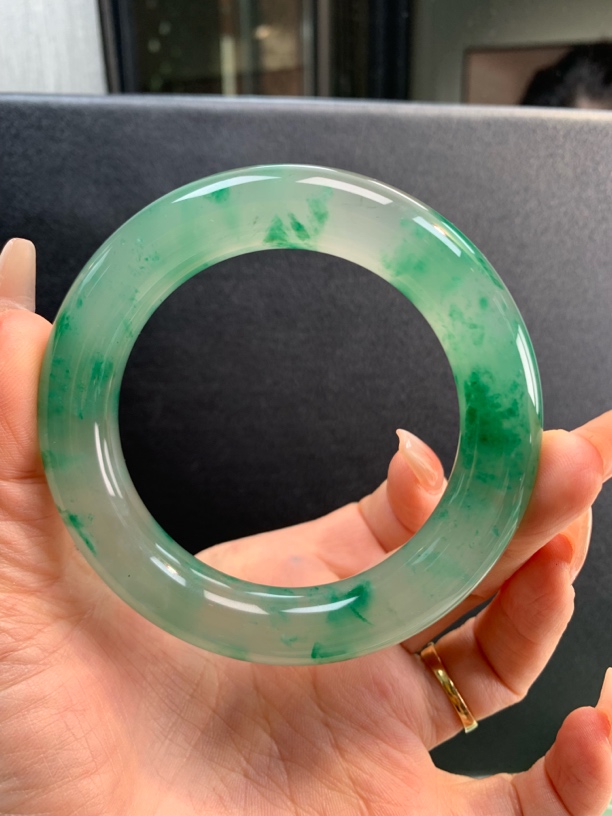 高冰飘花胖圆条完美非洲翠手镯