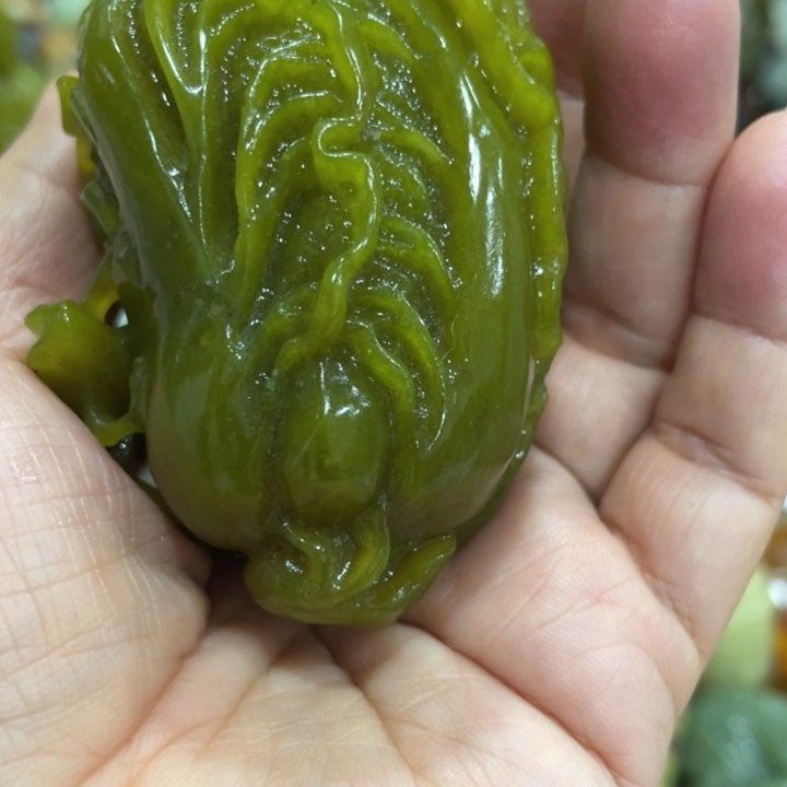 乐***中蛇纹石玉未镶嵌天然岫玉
