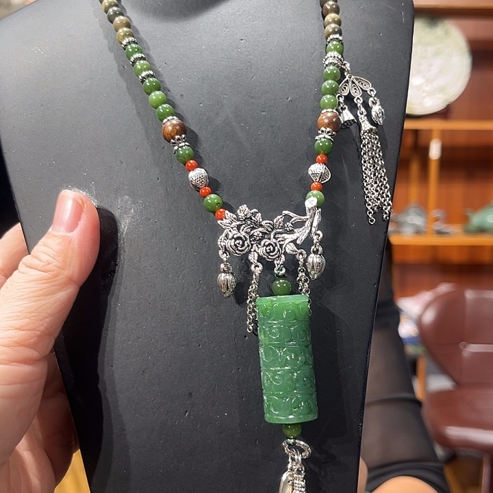 颈饰未镶嵌和田玉