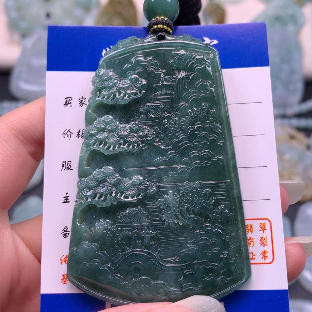 颈饰未镶嵌翡翠山水