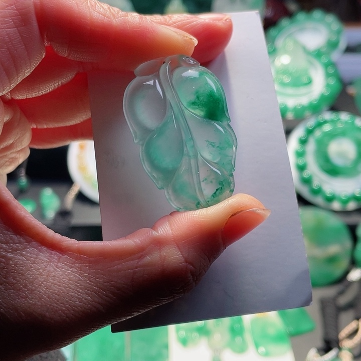 石英质玉吊坠未镶嵌