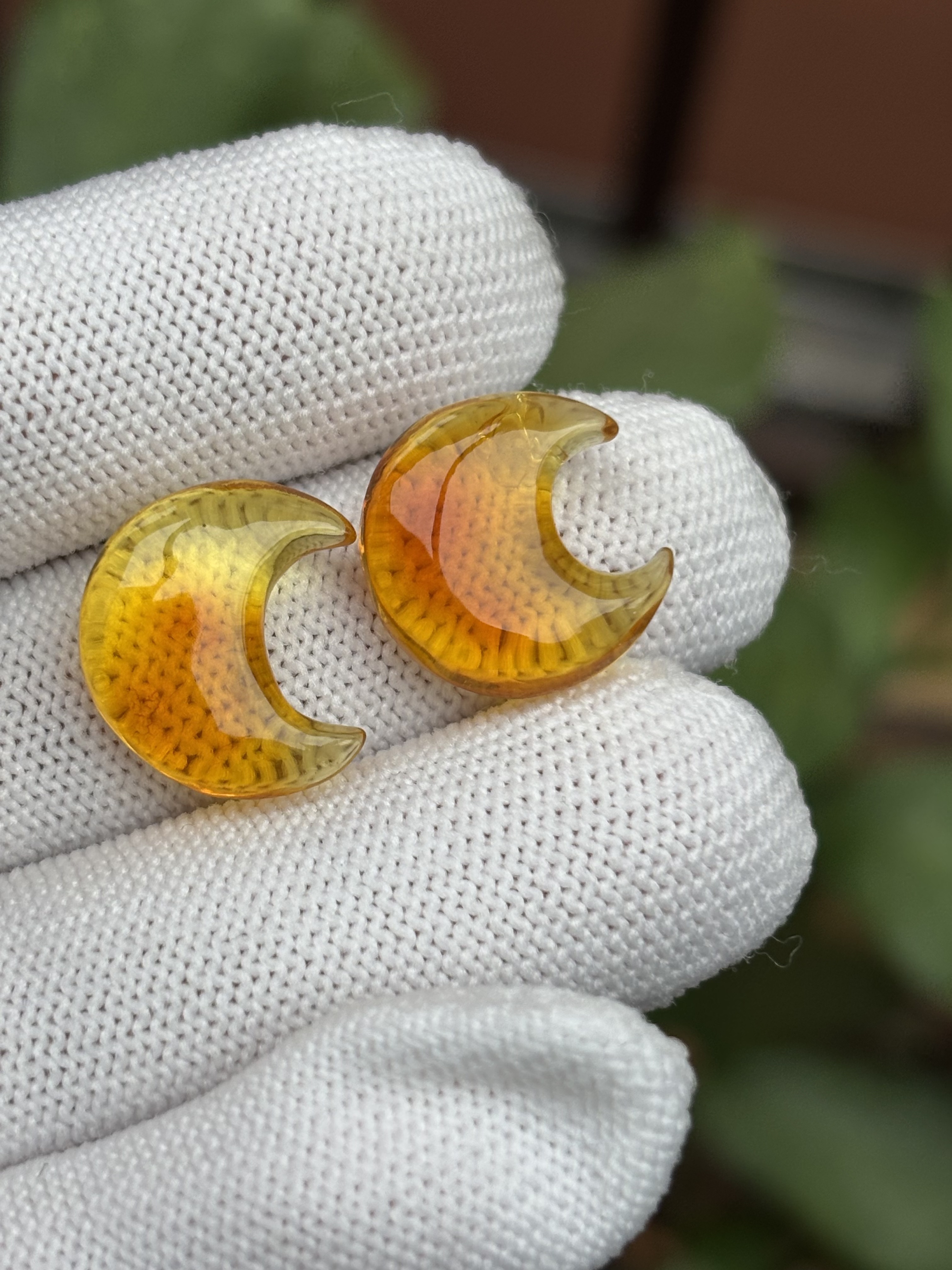 5560天然蜜蜡琥珀月亮配饰14x5mm