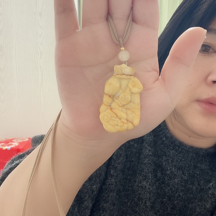 蛇纹石玉合金颈饰