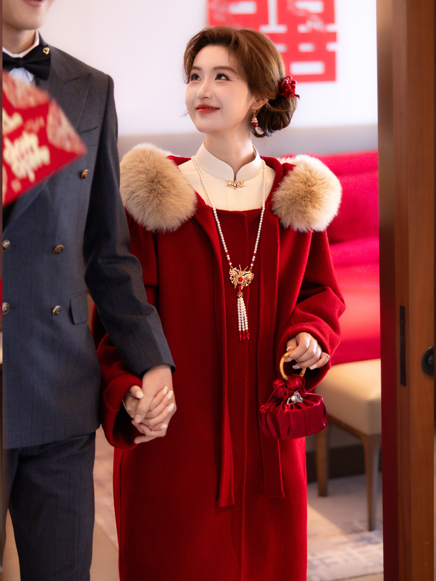 红色仿狐狸毛领双面绒订婚礼服2025秋冬新娘敬酒服回门毛呢外套女
