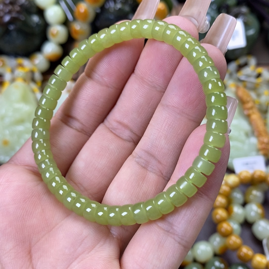 手串未镶嵌透闪石质玉松*芷