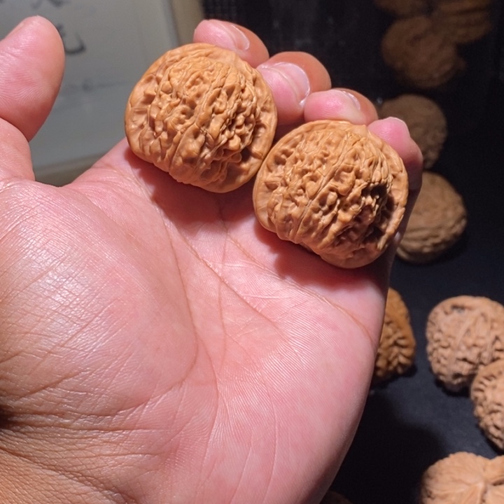 把件文玩核桃P**叔四座楼