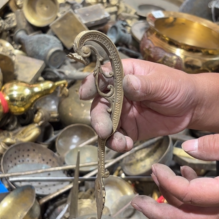 960 铜器物品理性消费