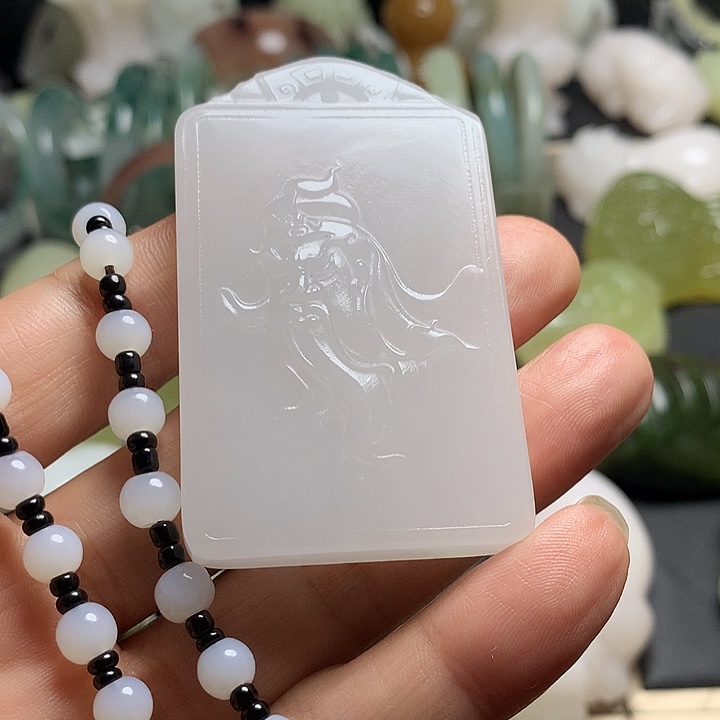 和田玉（青白玉）未镶嵌颈饰