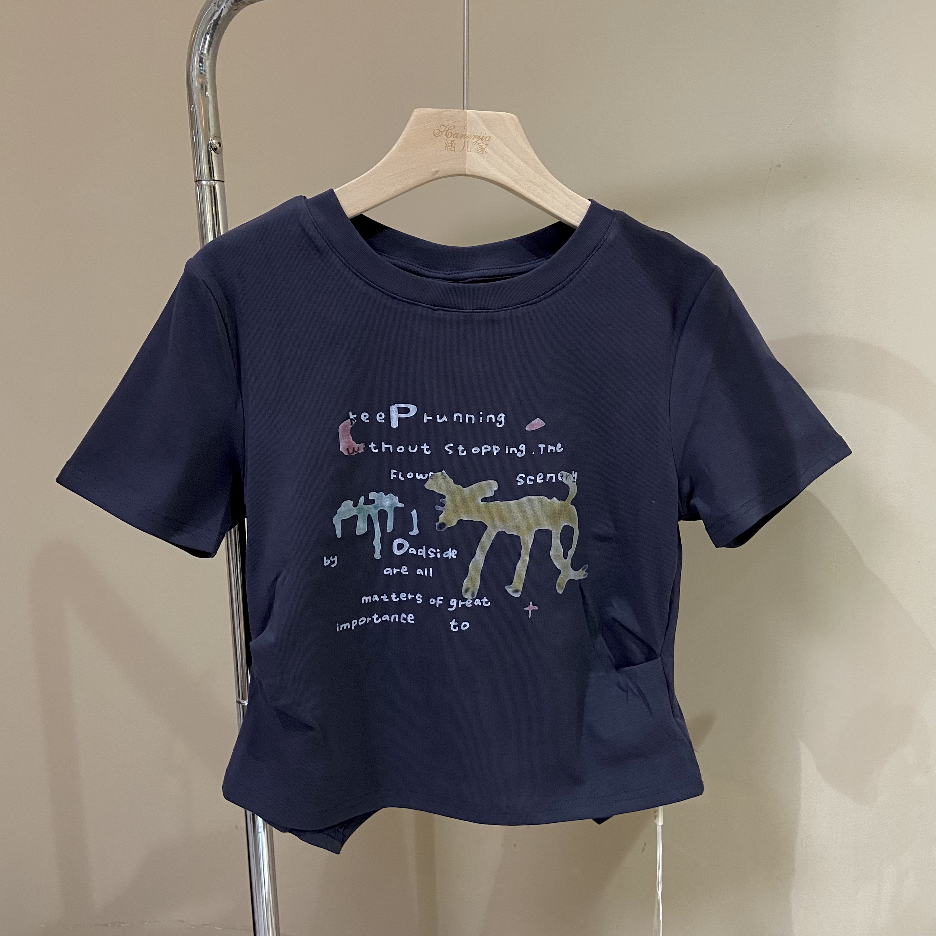 涵儿家 卡通印花正肩后背镂空短款T恤上衣