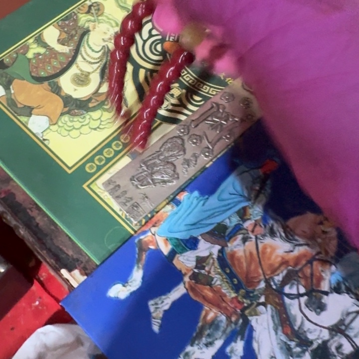 塑料红色串一个炸漏