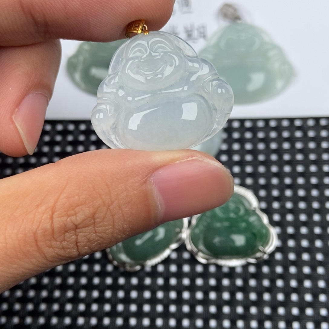 翡翠颈饰未镶嵌吊坠