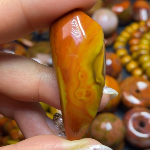 玛瑙/玉髓颈饰未镶嵌