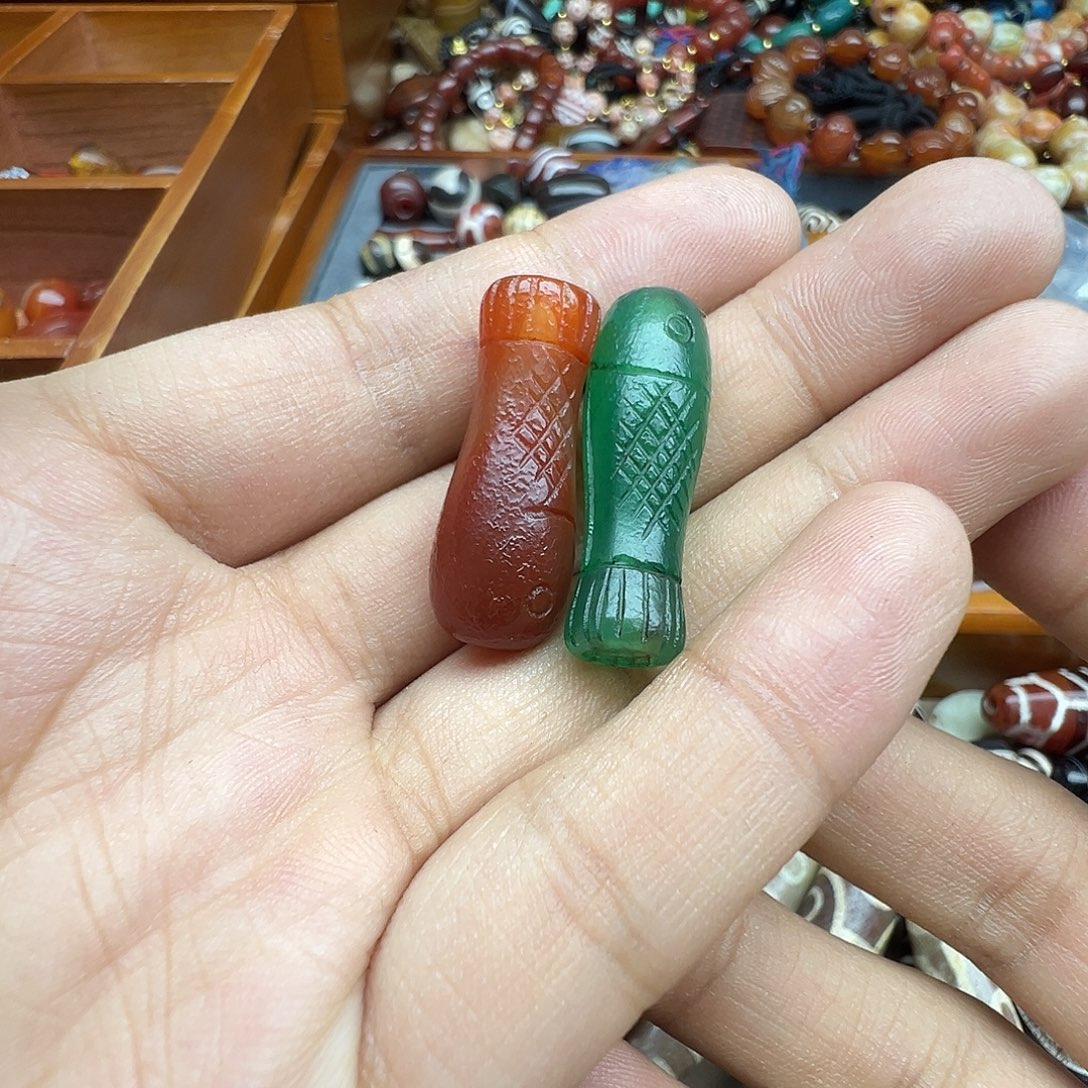 一***，玛瑙/玉髓未镶嵌珠宝半成品