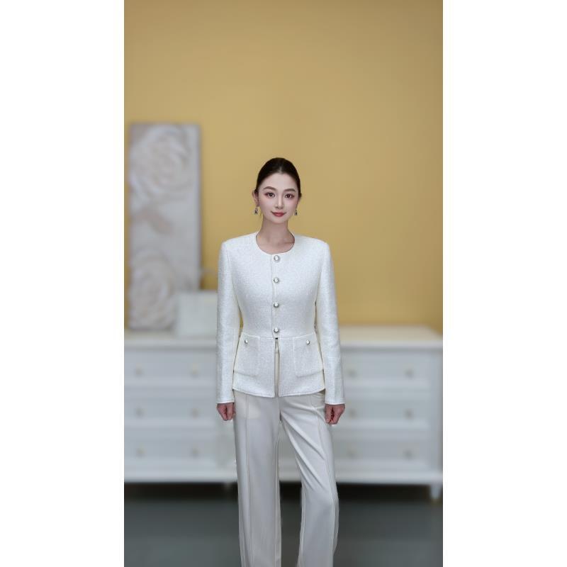 剀剀莉 秋冬季（白色coco小姐2.0）人丝绵羊毛圆领修身外套（0-15度）