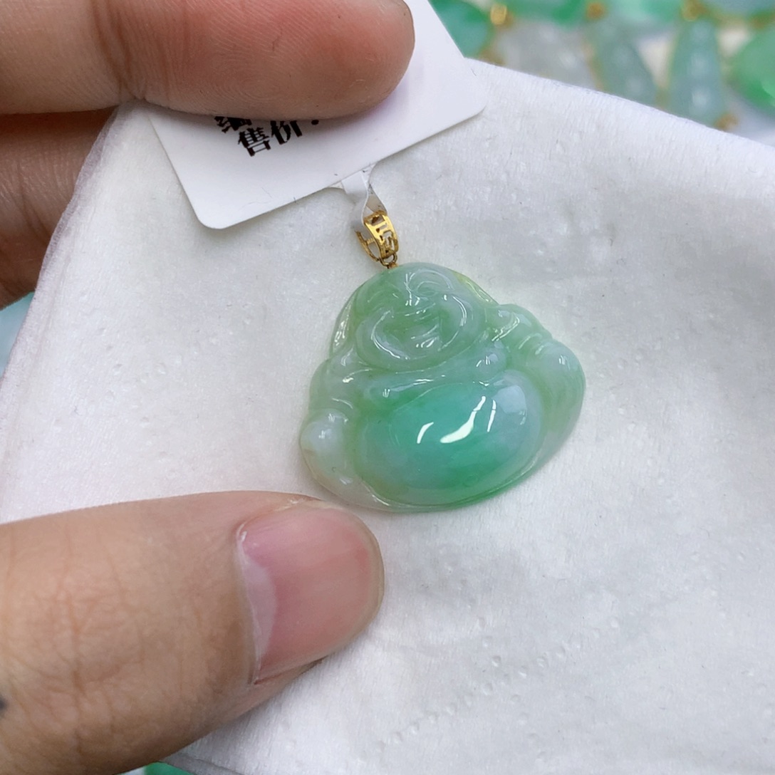 【闪购商品】颈饰18K金镶嵌翡翠