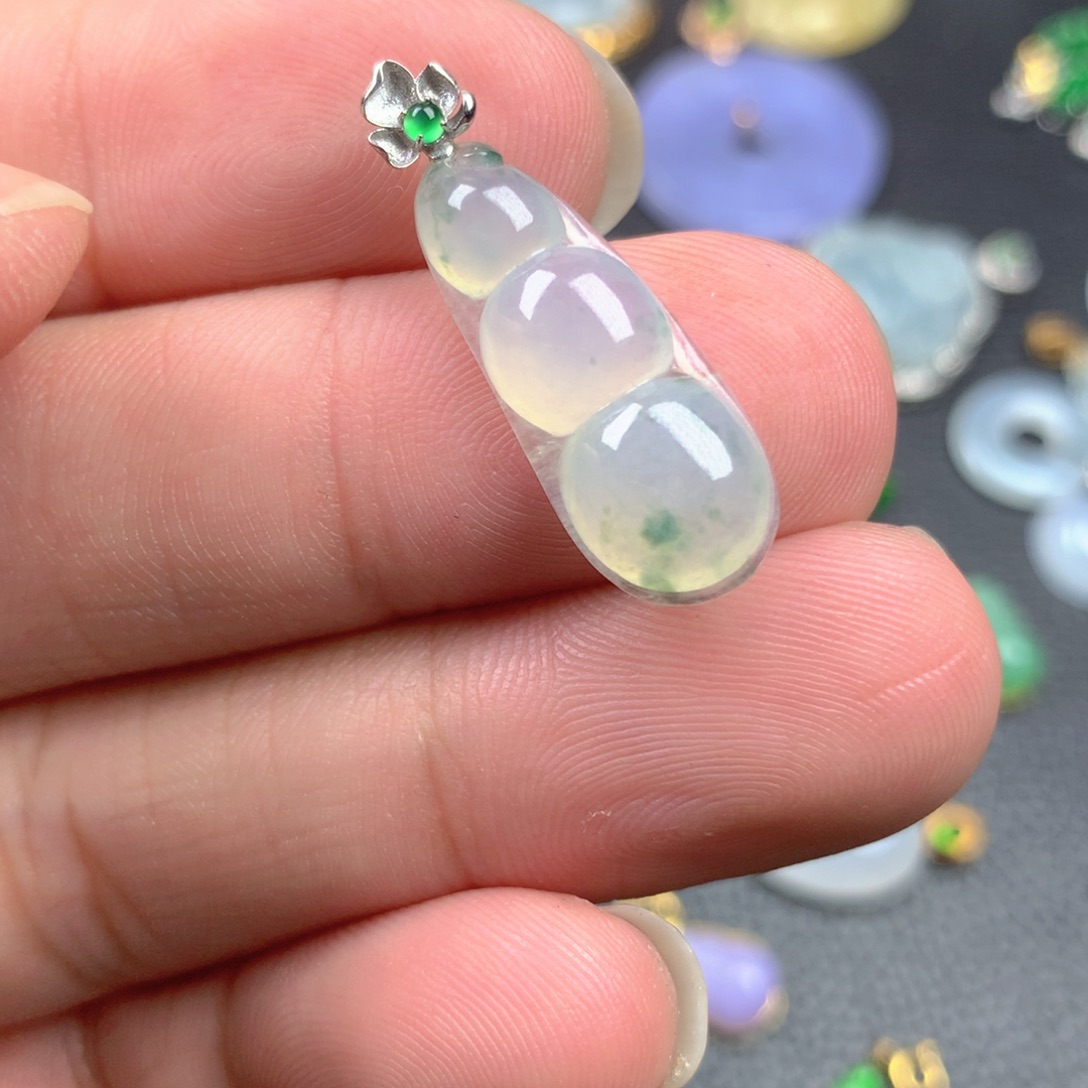【闪购商品】颈饰18K金镶嵌翡翠翡翠