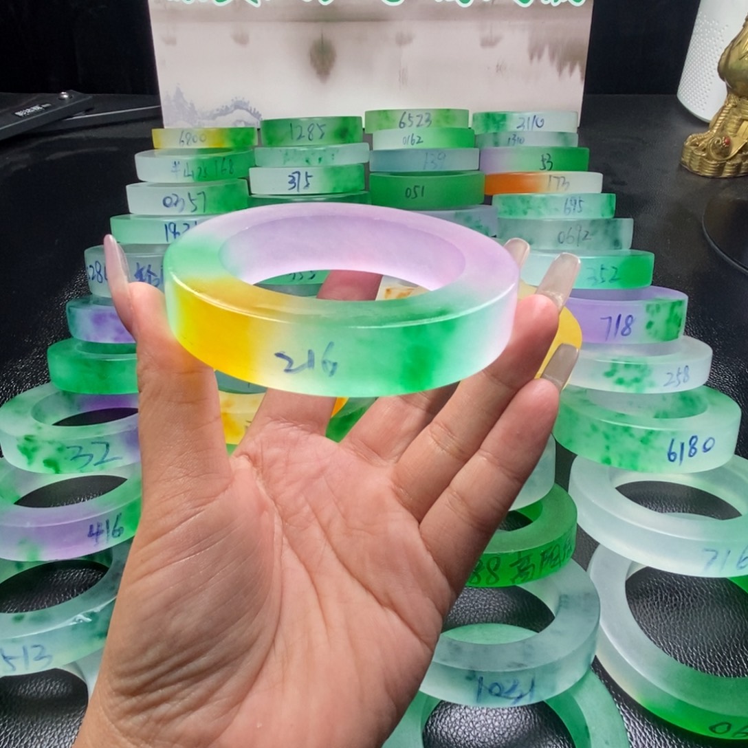 憨****玉百搭时尚独龙翠手镯