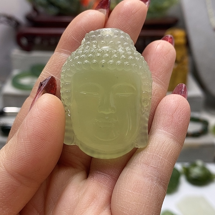 蛇纹石玉挂件未镶嵌