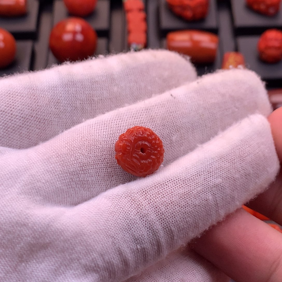 南红玛瑙未镶嵌精工雕刻柿子红龙扣13mm
