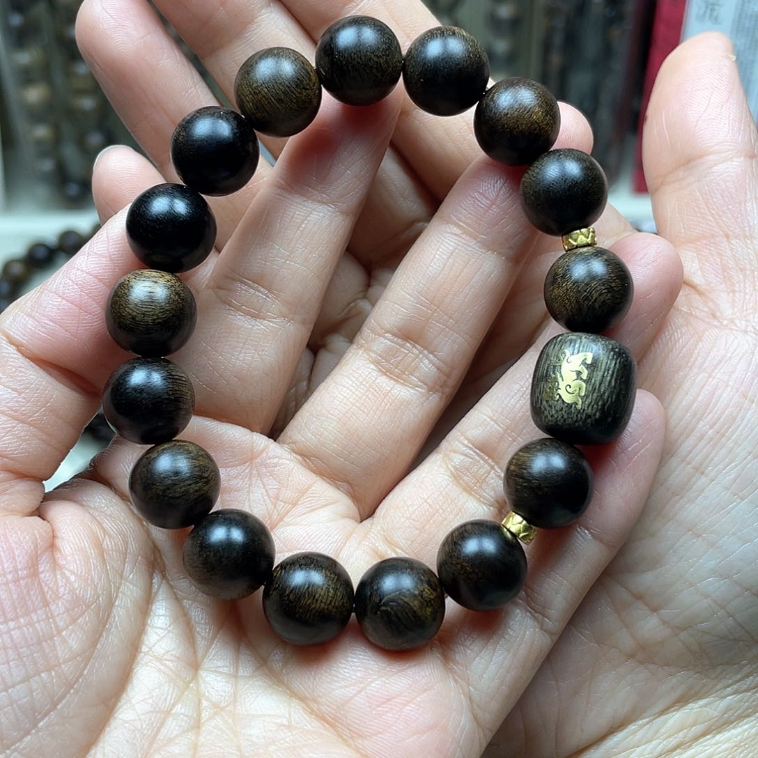 沉香手串迎*松越南芽庄白奇楠留疤料